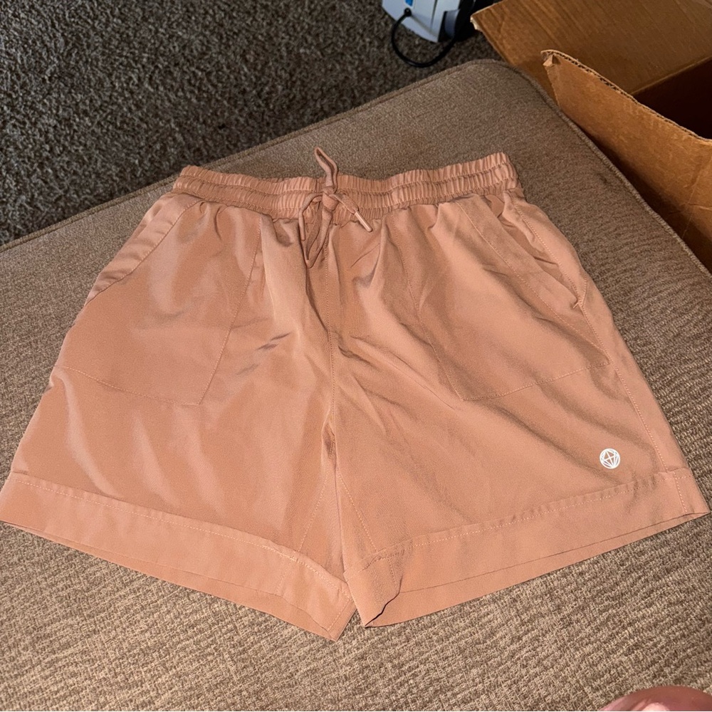 Mondetta Outdoor Projects Beige Shorts